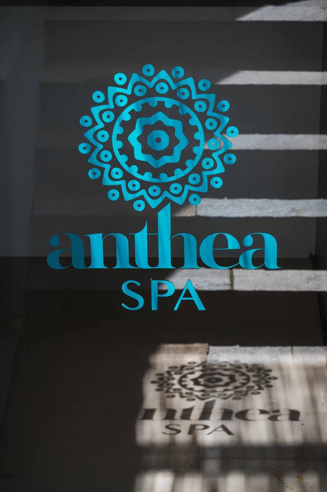 Anthea 3*